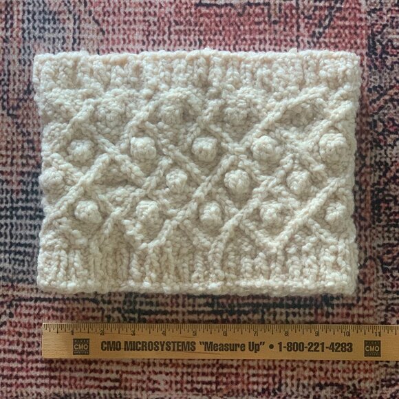 Wool Hand Knit Neck Warmer. NEW - Picture 2 of 3